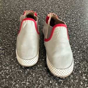 Robeez Slip-On Leather Shoes in Light Gray with Red Trim